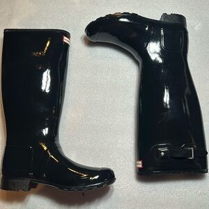 Hunter original Tour gloss soft rubber tall rain boots. Size 11. New.